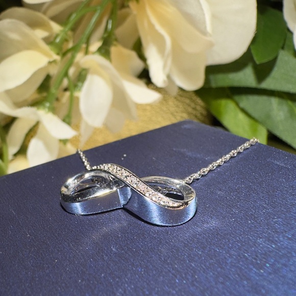 Genuine Diamonds Infinity Symbol Necklace 18” long solid 925 Sterling Silver - Picture 5 of 8